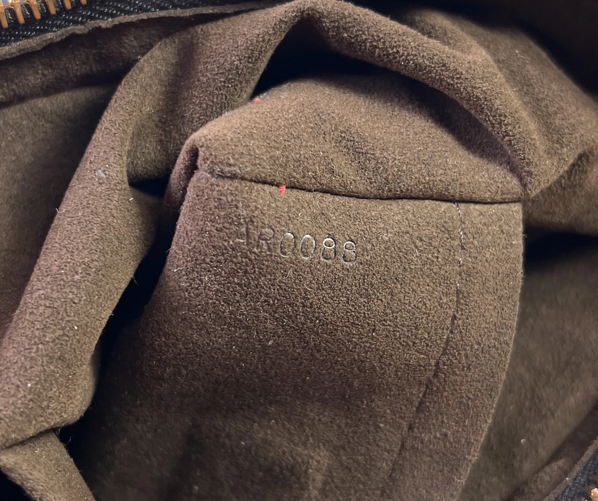 Louis Vuitton black Mahina XS AR0088