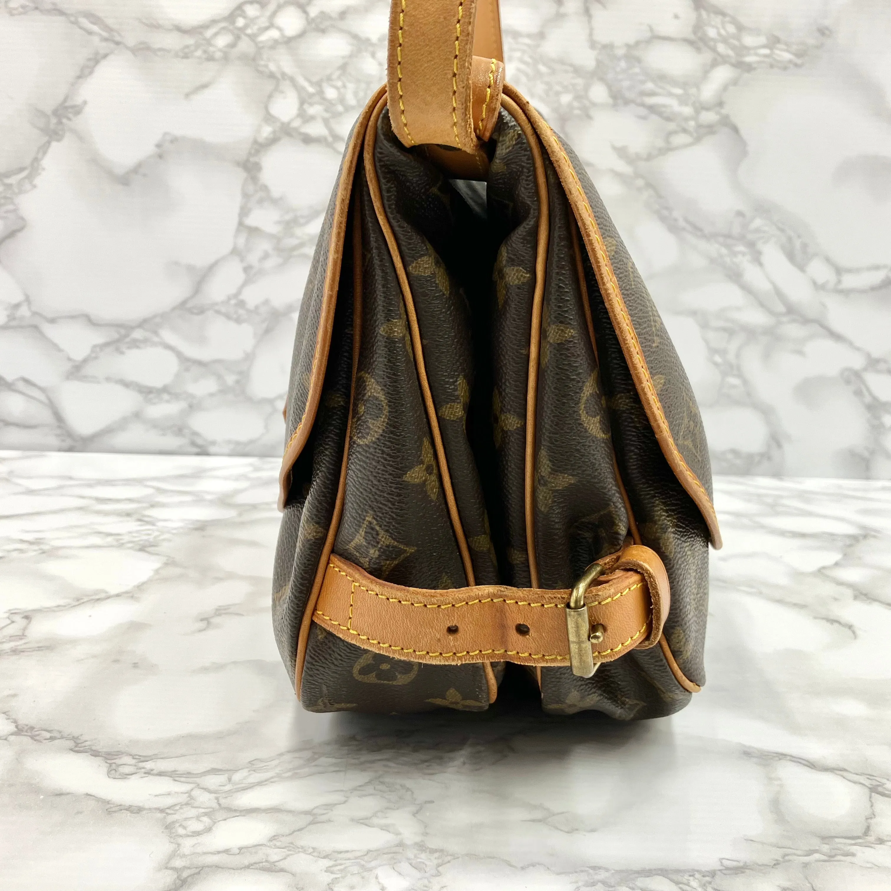 LOUIS VUITTON Monogram Saumur