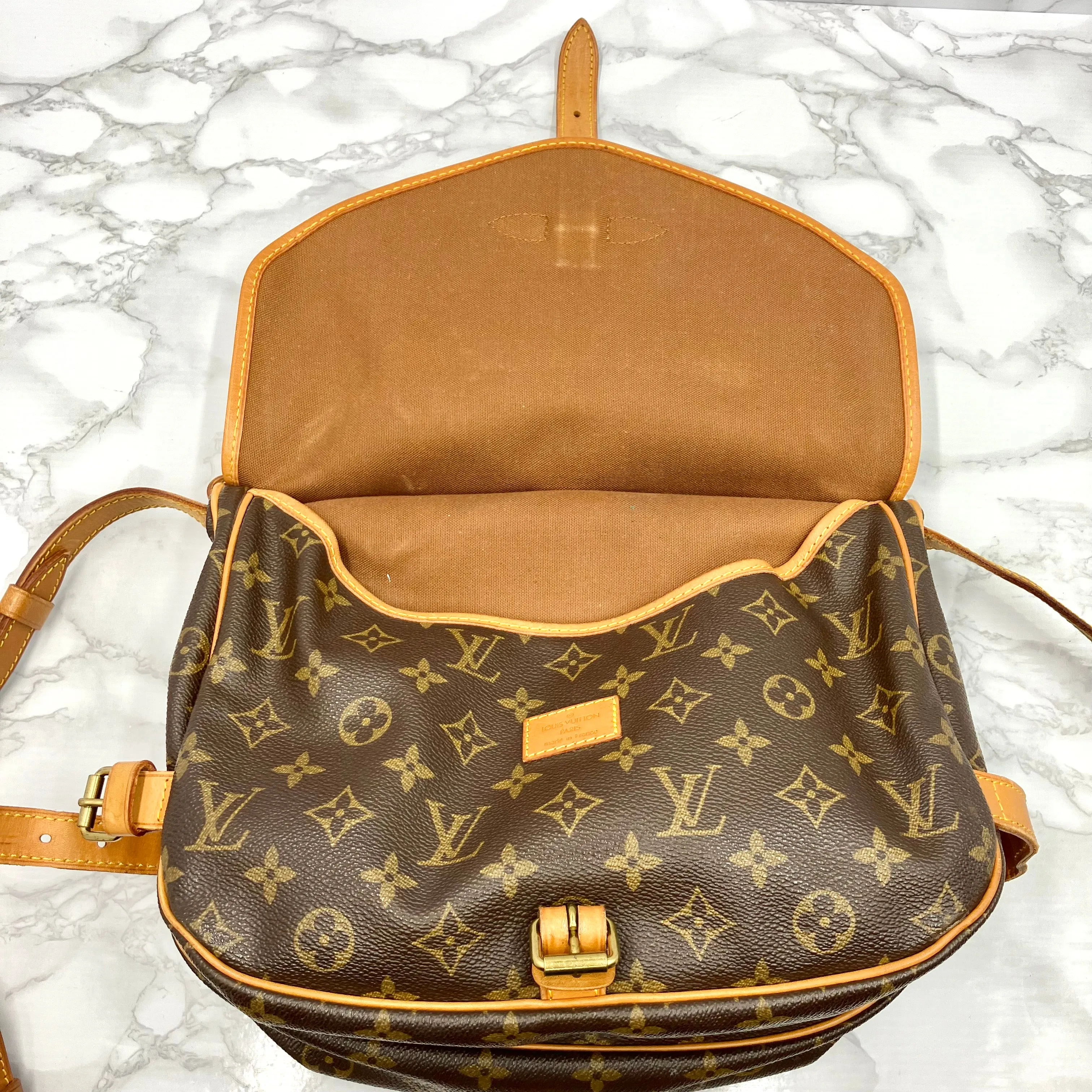 LOUIS VUITTON Monogram Saumur