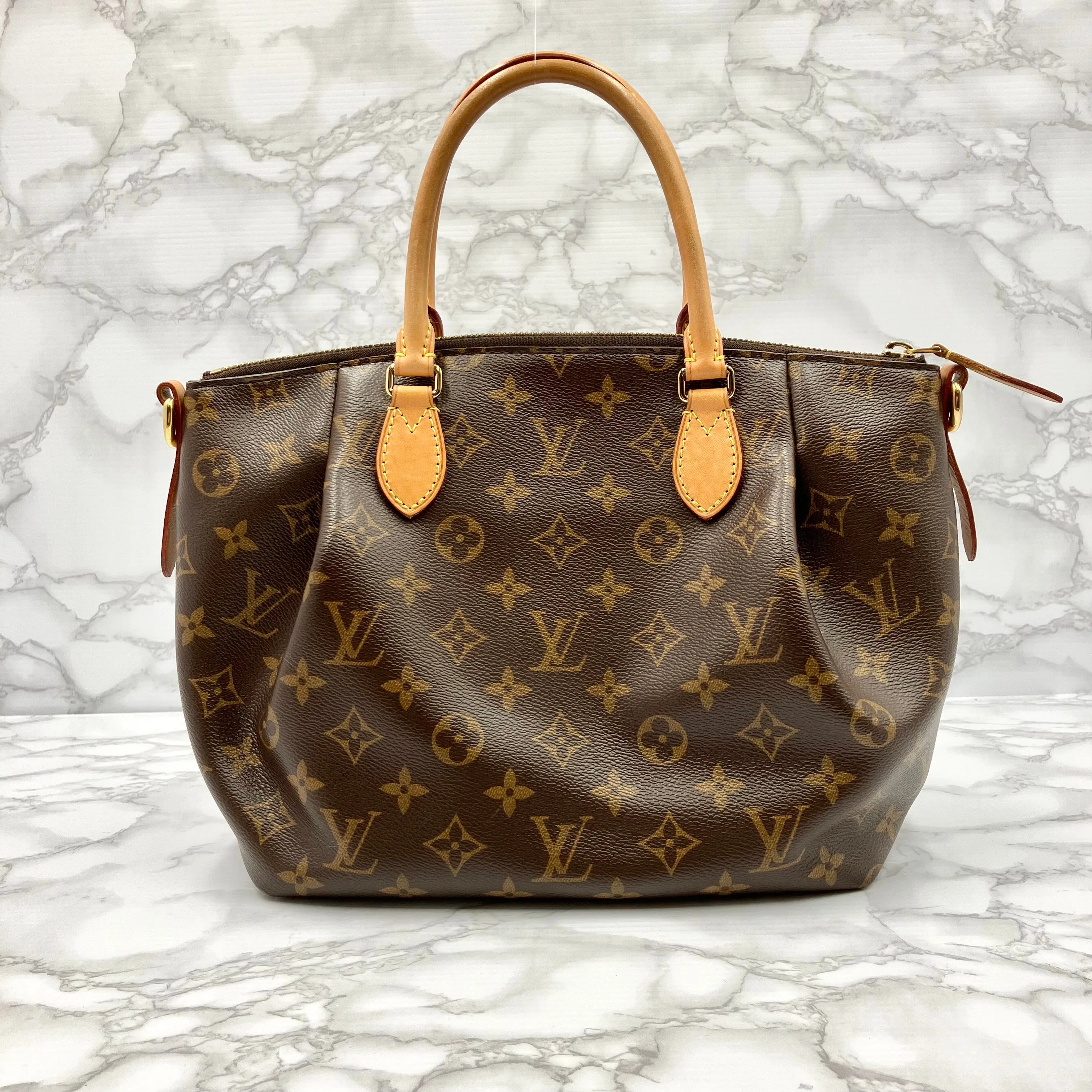 LOUIS VUITTON Monogram Thüren