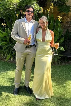 Low V-Neck Halter Empire Mermaid Party Evening Dress